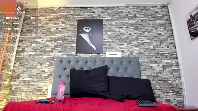 VickyJohnson1 stripchat live cam model