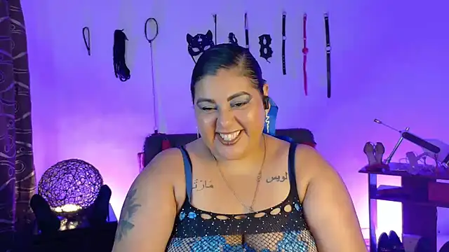 AndreaKinky stripchat live cam model