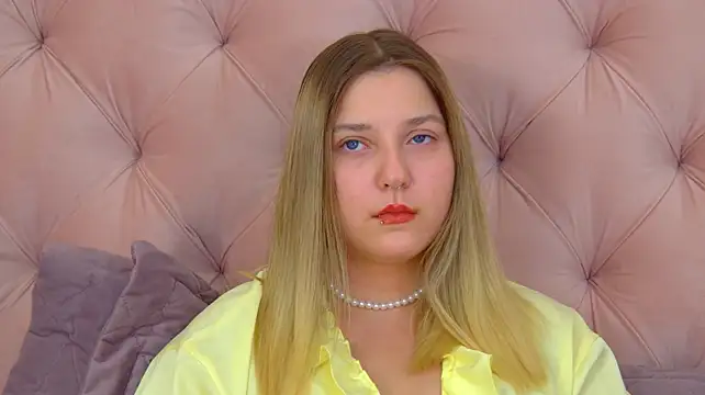 TinnaBurton stripchat live cam model