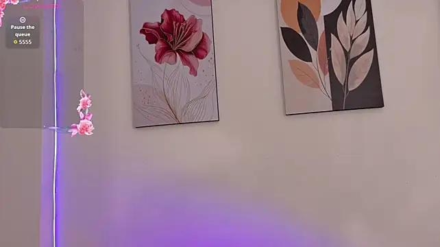 Lily-coopers stripchat live cam model