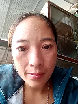 muamua99 stripchat live cam model