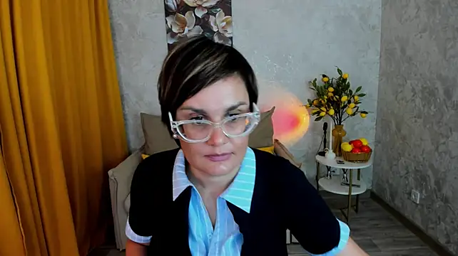 MayaNoire stripchat live cam model