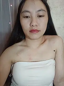 Cherry-squirtt stripchat live cam model