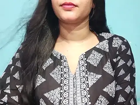 Adhiti_1 stripchat live cam model