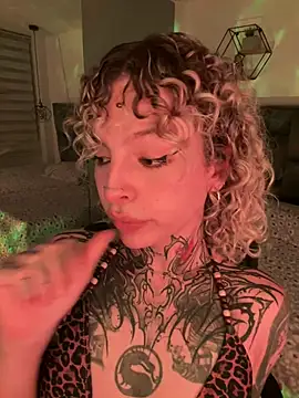 Bonnie_vega stripchat live cam model