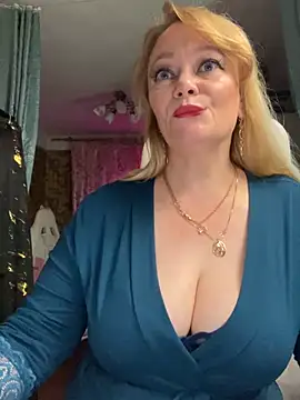 Sweet-blonde stripchat live cam model