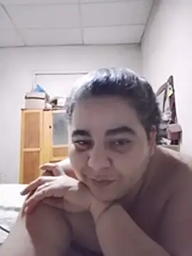 Golositadeamor stripchat live cam model