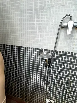 yingjiemn stripchat live cam model