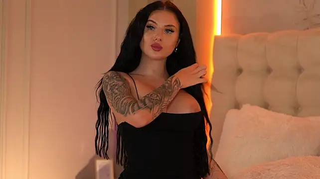 CarolinePrescott stripchat live cam model