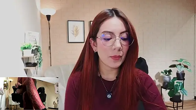 MissOffice_ stripchat live cam model