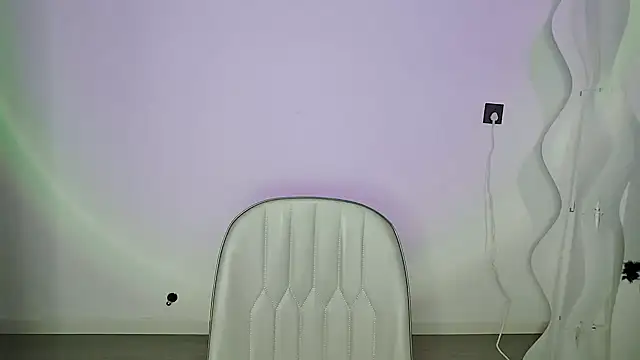Zhizhi-99 stripchat live cam model