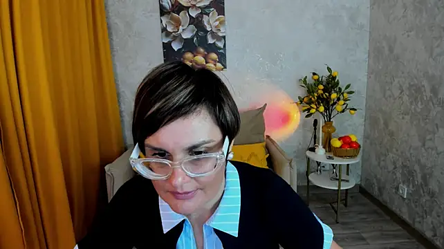 MayaNoire stripchat live cam model