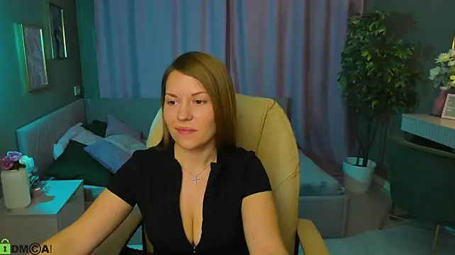 Kira_Miragee stripchat live cam model