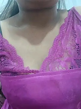 hey_pooja stripchat live cam model