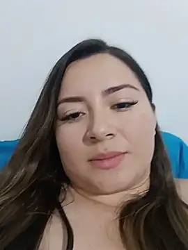 LunaDiaz999 stripchat live cam model