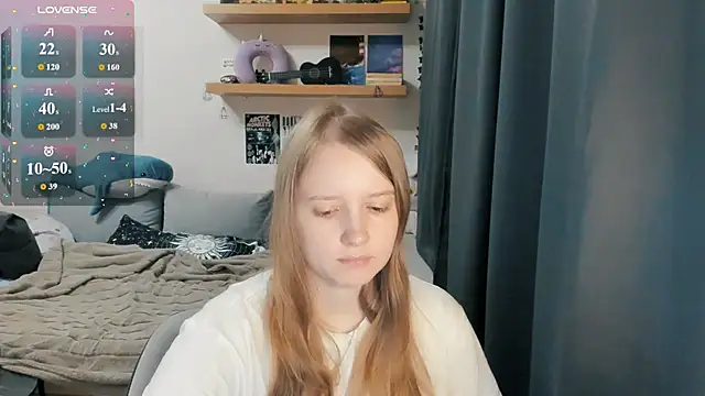 Alyaley stripchat live cam model