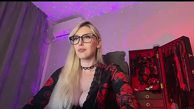 Liya_Liss stripchat live cam model