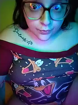 daphneev stripchat live cam model