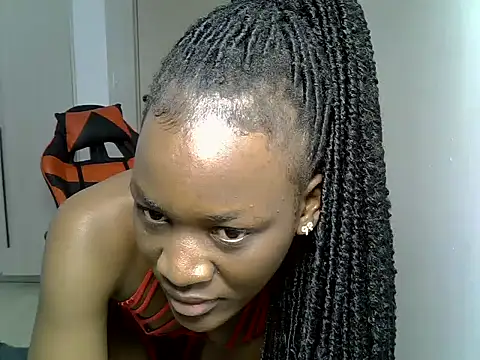 spot_curvy stripchat live cam model