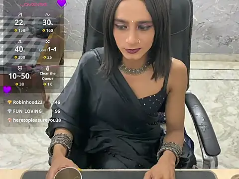 LuvLayla stripchat live cam model