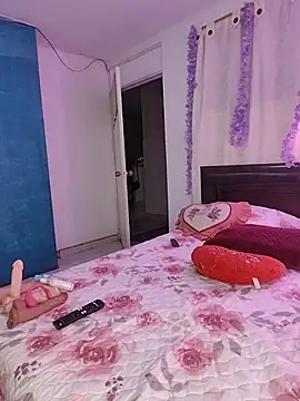 LuluDream stripchat live cam model