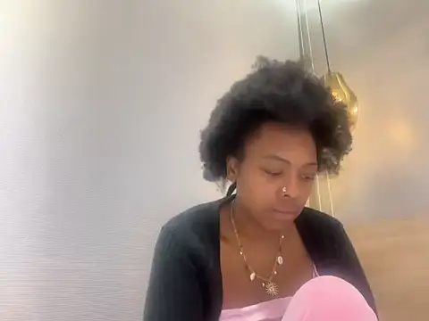 ChocolateCakeQueen stripchat live cam model