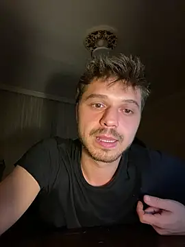 oguuxum stripchat live cam model