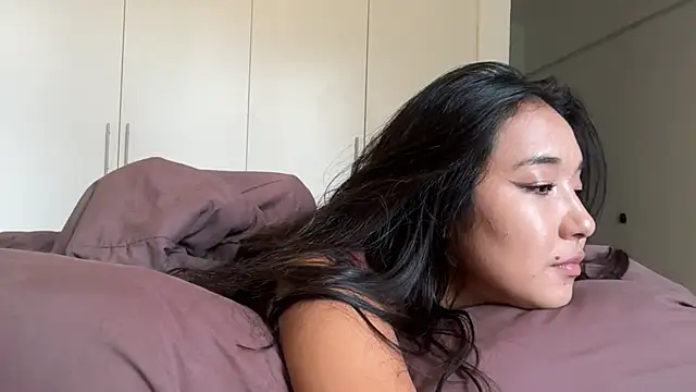 Li_noen stripchat live cam model