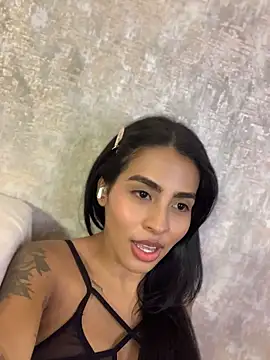 genesissara stripchat live cam model