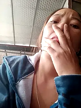 muamua99 stripchat live cam model