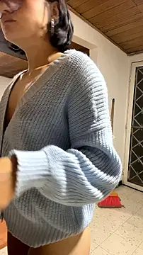 Aleja_B stripchat live cam model