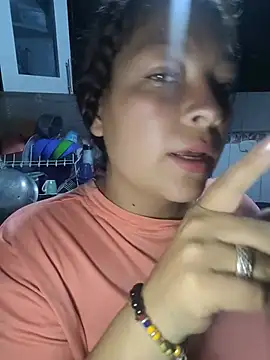 CurvyMilen stripchat live cam model