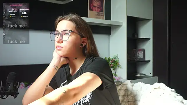 EvaAndLuna stripchat live cam model