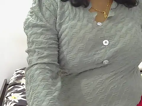 maya_kutty stripchat live cam model