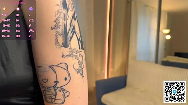 pestiyilinet stripchat live cam model