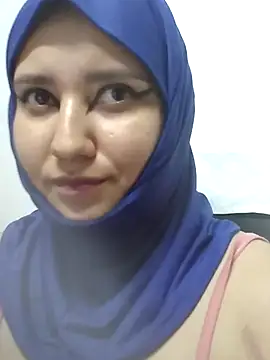 Nahannaahia stripchat live cam model