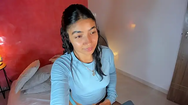 Isa_snow stripchat live cam model