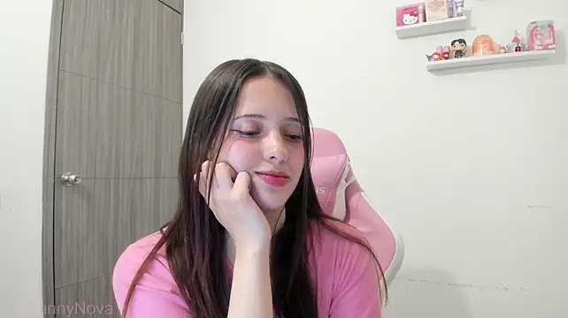 ImBunnyNova stripchat live cam model