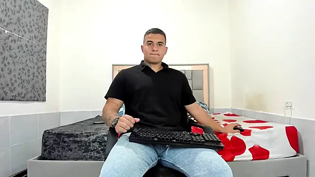 simookeler stripchat live cam model