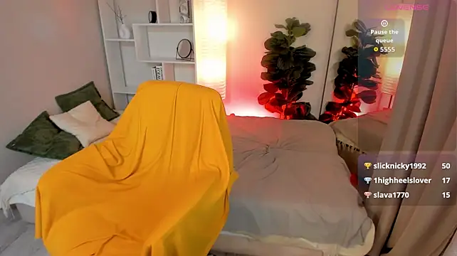 Julia_Giulia stripchat live cam model