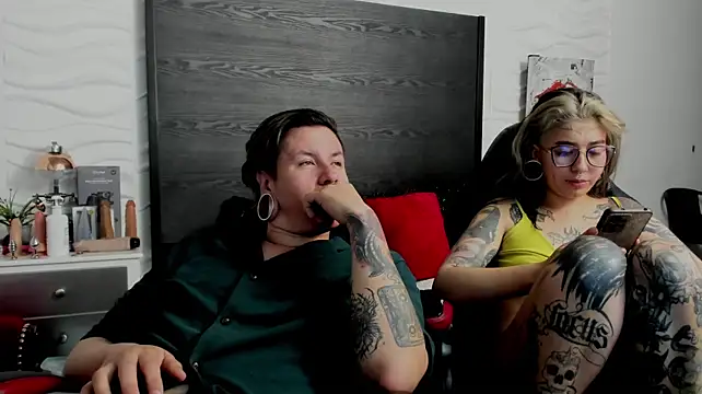inkedsinners_ stripchat live cam model