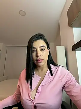 MIIABANKSS stripchat live cam model