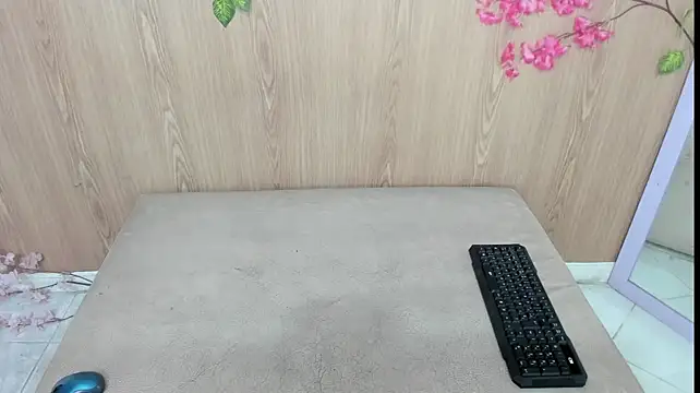 jenelotizz06 stripchat live cam model
