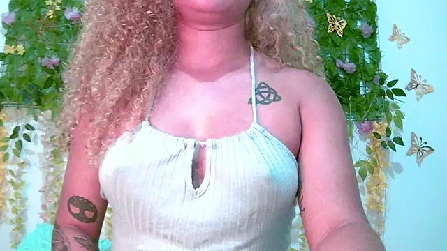 Crysrus stripchat live cam model