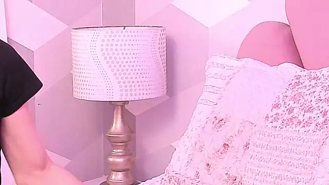 KylieMonnett stripchat live cam model