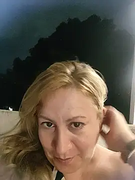 MonyCassius stripchat live cam model