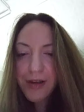 KattyLuuu stripchat live cam model