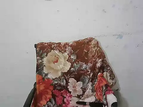 flawless_yue stripchat live cam model