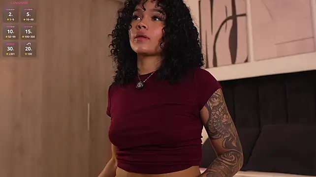 izzyvega__ stripchat live cam model