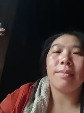 quynhkoolbae stripchat live cam model